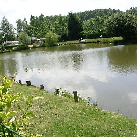 Auberge Des Etangs Roussent Esterno foto